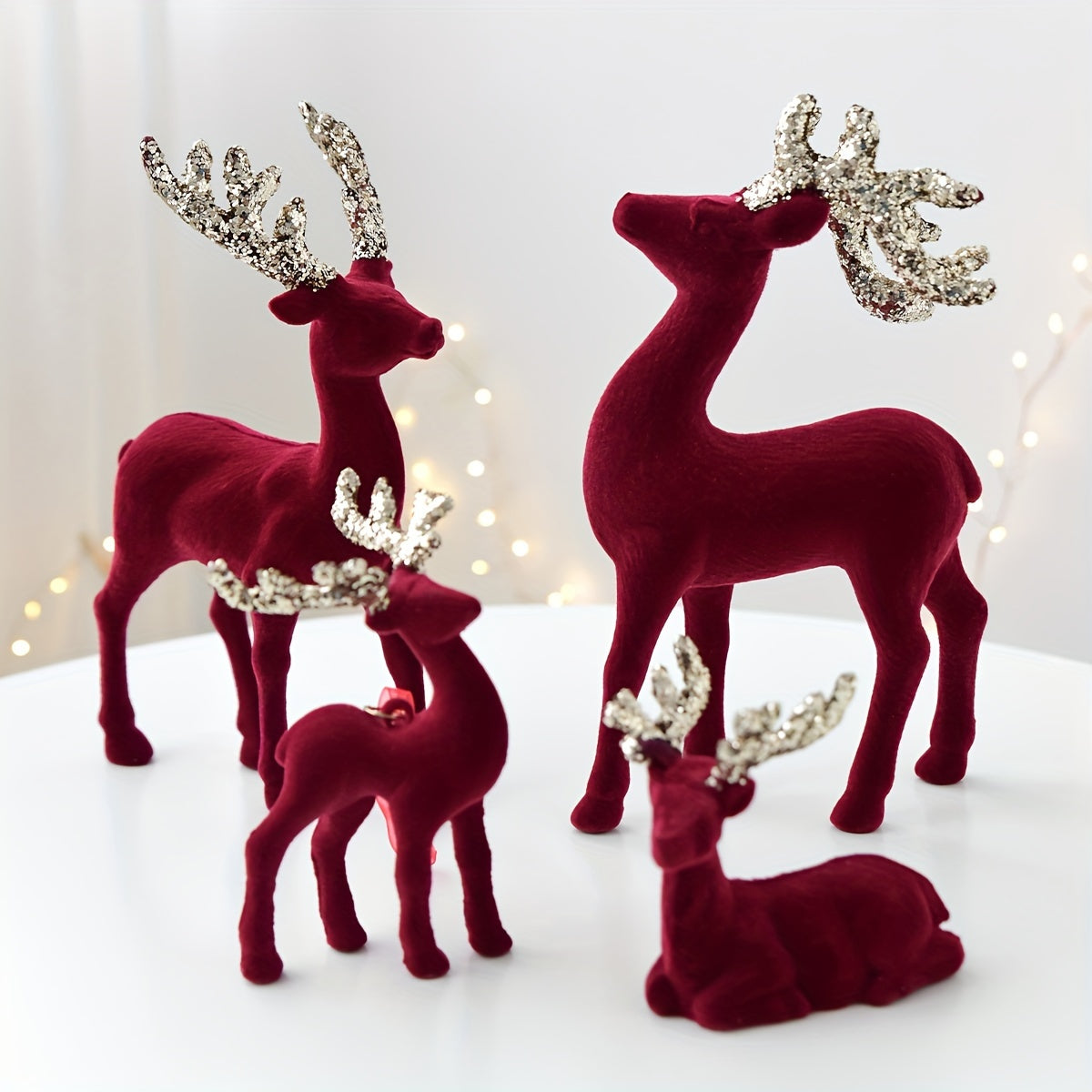 4 Burgundy Velvet Reindeer Ornament
Informações
